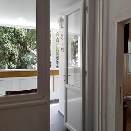 Suzana 2br With Balcony Apartment Split