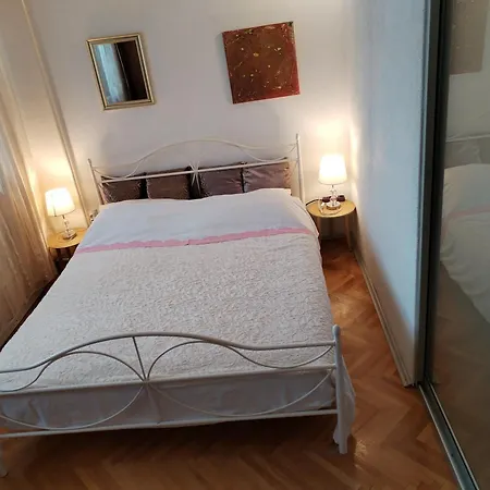 Appartement Suzana 2br With Balcony Split