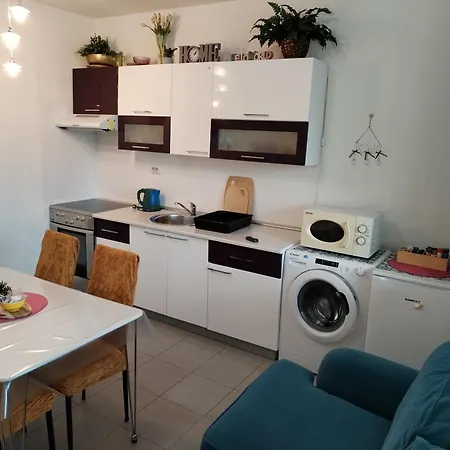 公寓 Suzana 2br With Balcony *