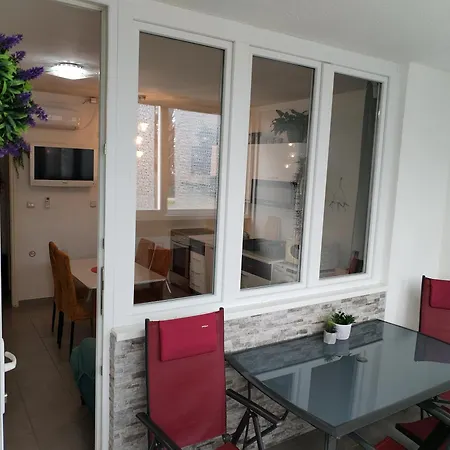 Suzana 2br With Balcony * 斯普利特