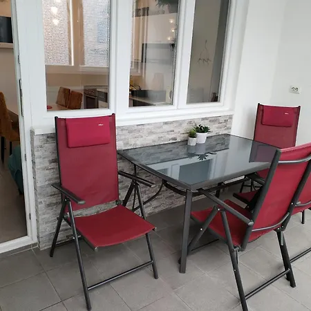Suzana 2br With Balcony Appartement Split