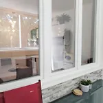 Suzana 2br With Balcony アパート