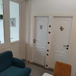 Suzana 2br With Balcony Apartment