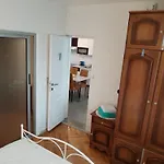 Suzana 2br With Balcony スプリト