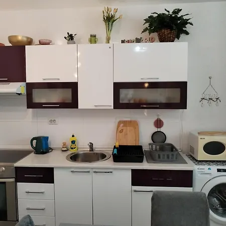 Suzana 2br With Balcony Διαμέρισμα