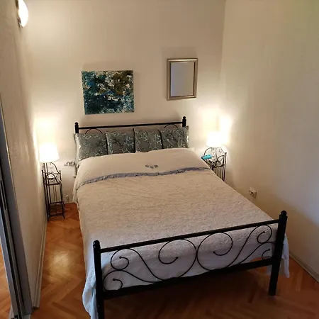 Suzana 2br With Balcony アパート *