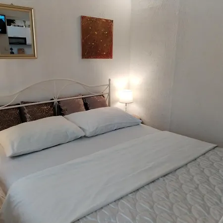Suzana 2br With Balcony Апартаменты Сплит