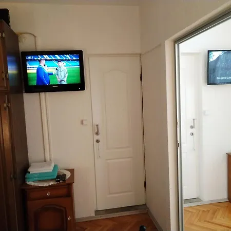 Suzana 2br With Balcony