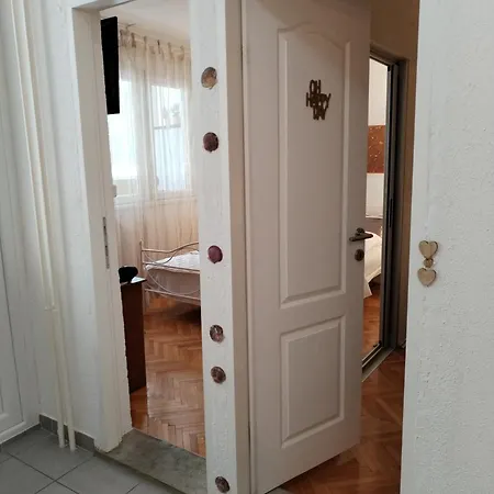 Appartement Suzana 2br With Balcony Split