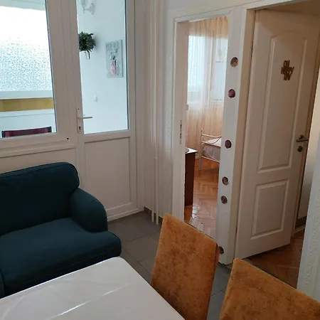 Suzana 2br With Balcony Appartement Split
