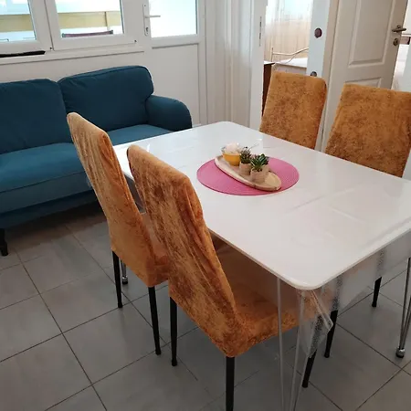 Appartement Suzana 2br With Balcony Split